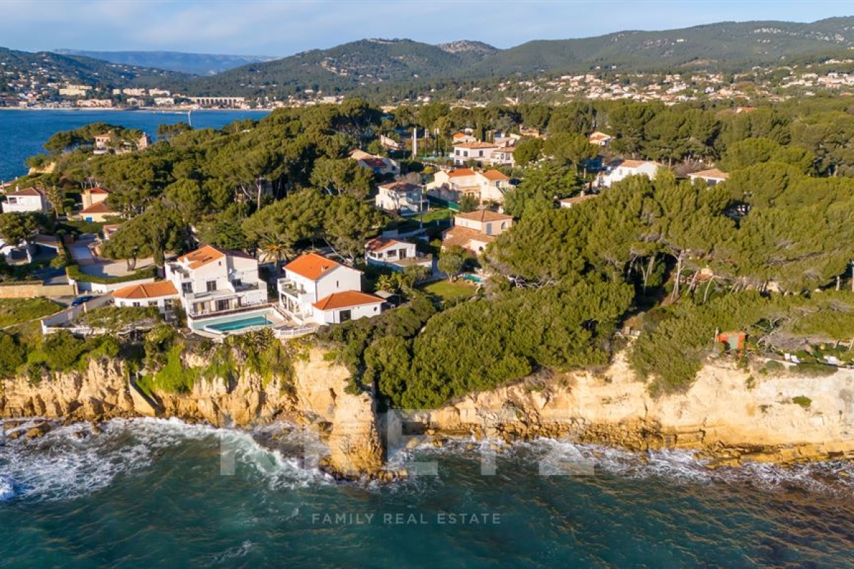Maison de luxe à vendre à Sanary-sur-Mer, 1 695 000 €, Photo 2