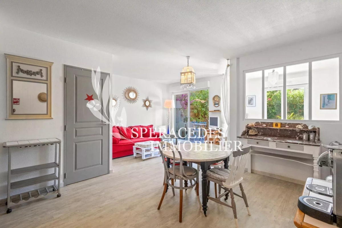 Appartement de luxe à vendre à Antibes, 240 000 €, Photo 2