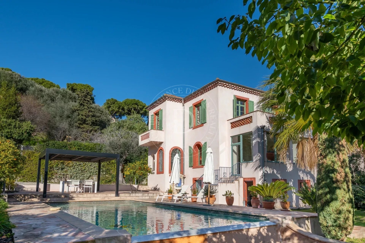 Maison de luxe à vendre à Villefranche-sur-Mer, 2 150 000 €, Photo 1