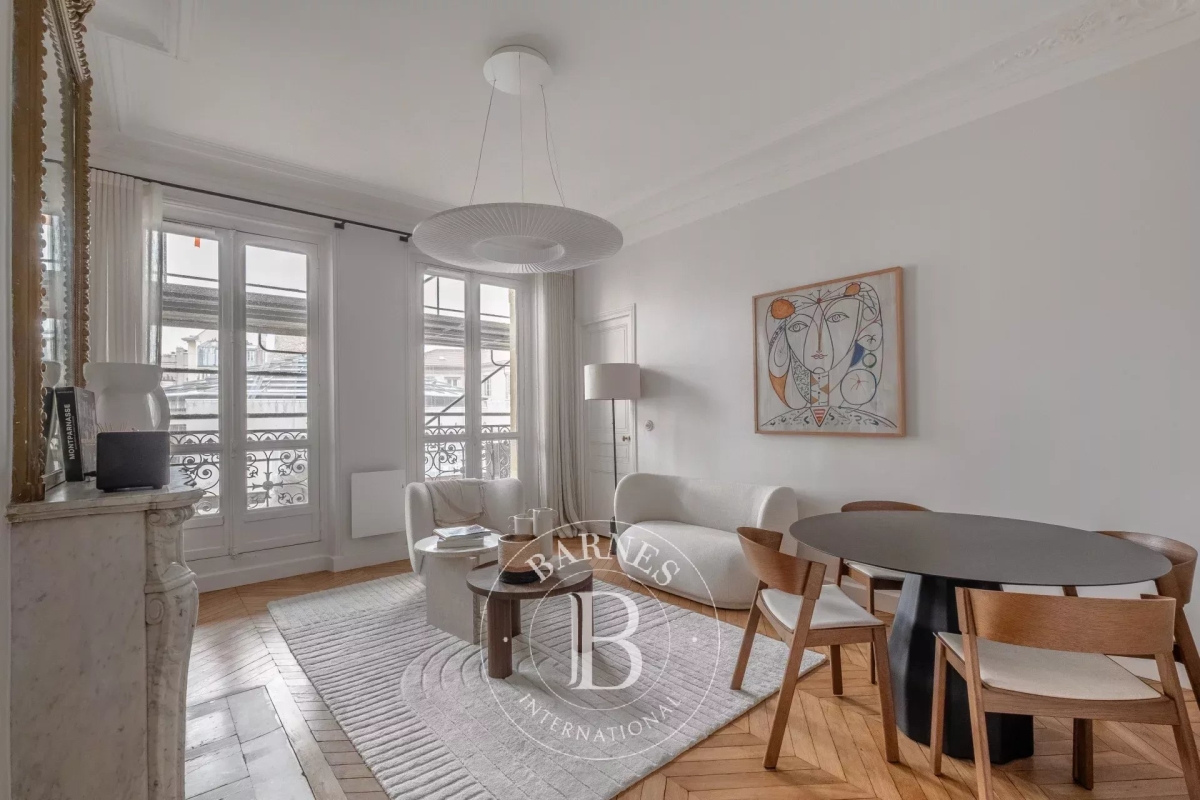 Luxury Apartment for sale in Paris 6Ème, 1 490 000 €, Photo 2