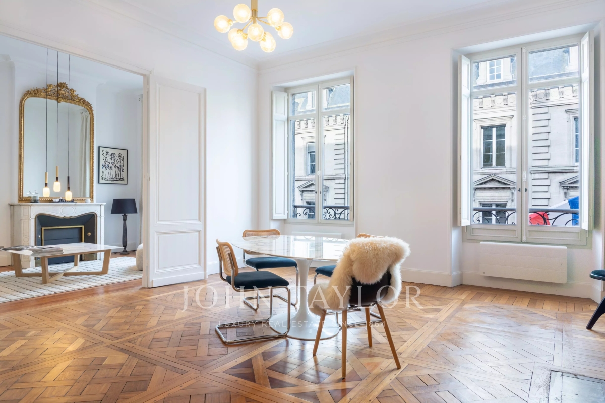 Appartement de luxe à louer à Bordeaux, 2 700 €, Photo 2