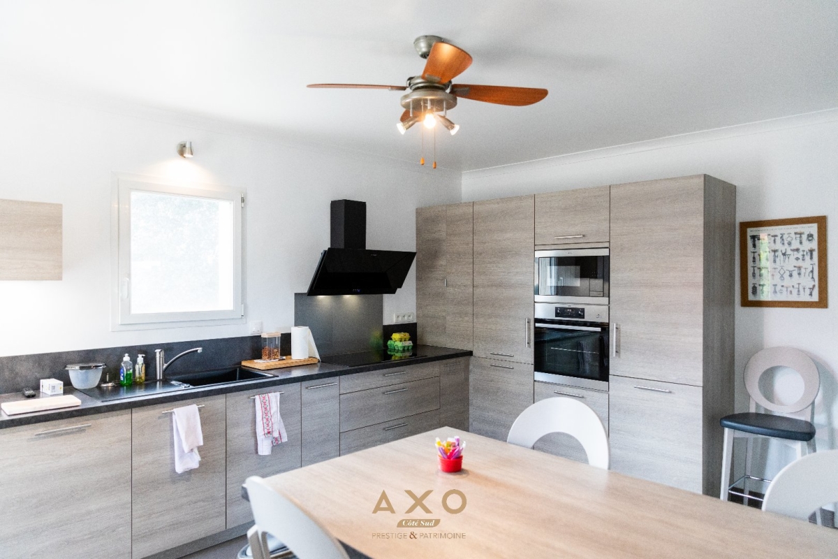 Maison de luxe à vendre à Uzès, 675 000 €, Photo 6