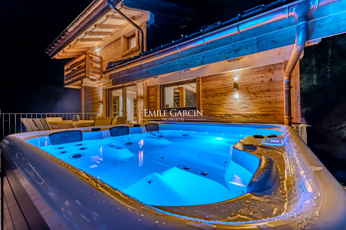 Maison de luxe à vendre à Megève, 2 300 000 €, Photo 1