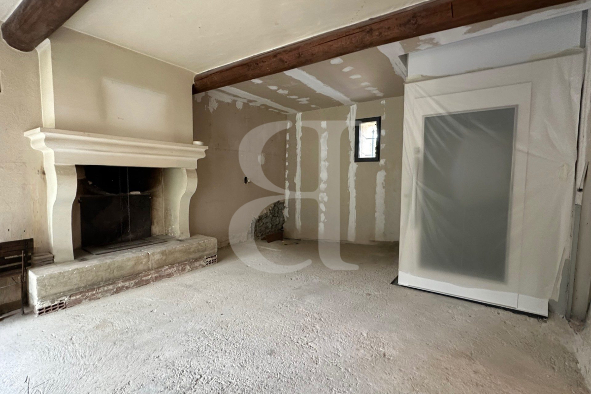 Maison de luxe à vendre à Gordes, 750 000 €, Photo 5