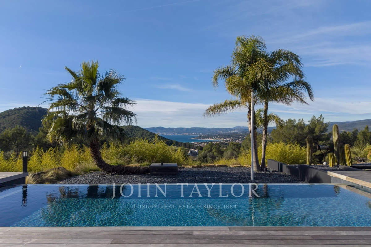 Maison de luxe à vendre à Saint-Cyr-sur-Mer, 2 550 000 €, Photo 1