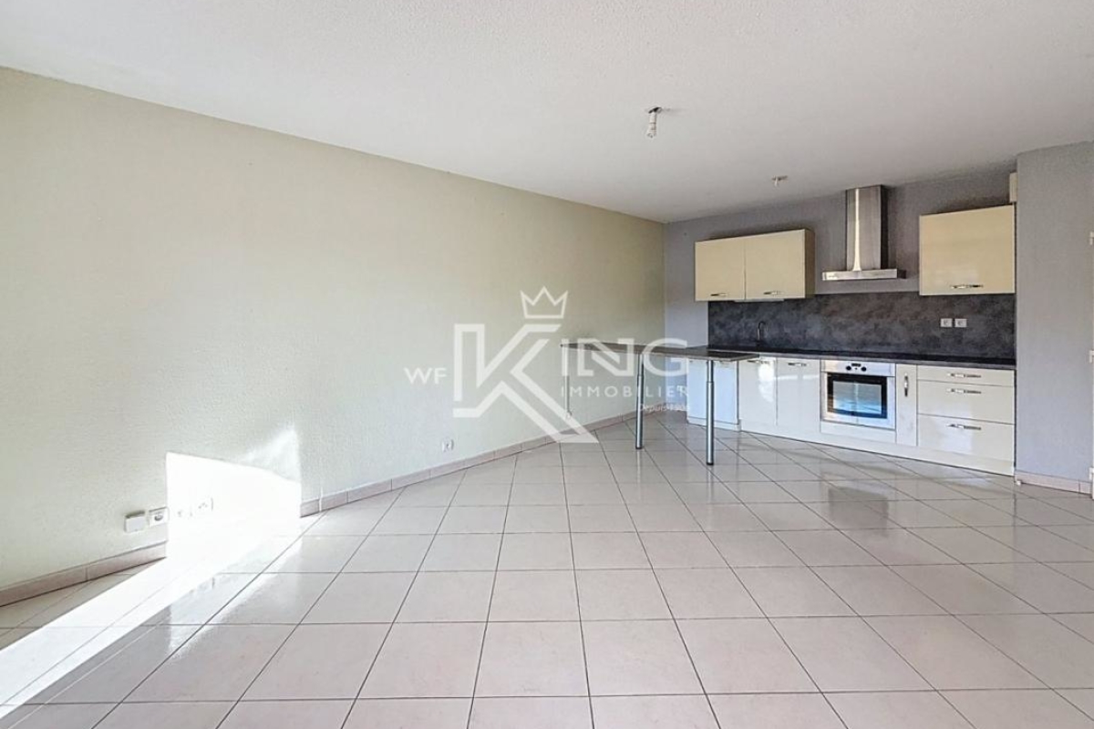 Appartement de luxe à vendre à Fréjus, 237 000 €, Photo 1