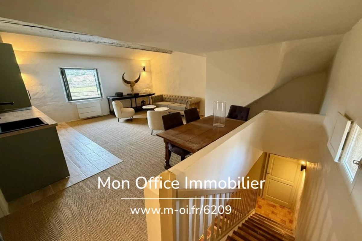 Appartement de luxe à vendre à Lourmarin, 369 000 €, Photo 2