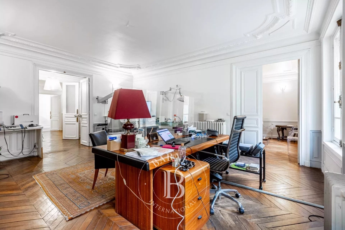 Luxury Apartment for sale in Paris 8Ème, 1 600 000 €, Photo 3