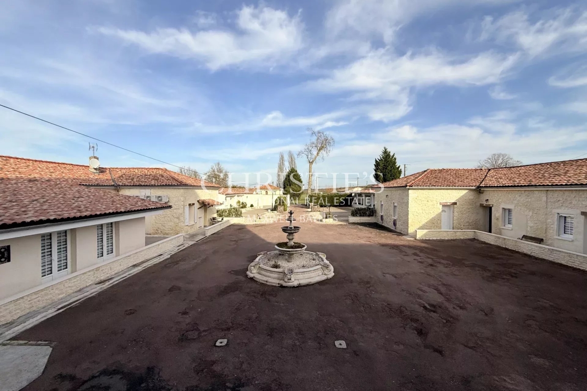 Maison de luxe à vendre à Angoulême, 2 730 000 €, Photo 3