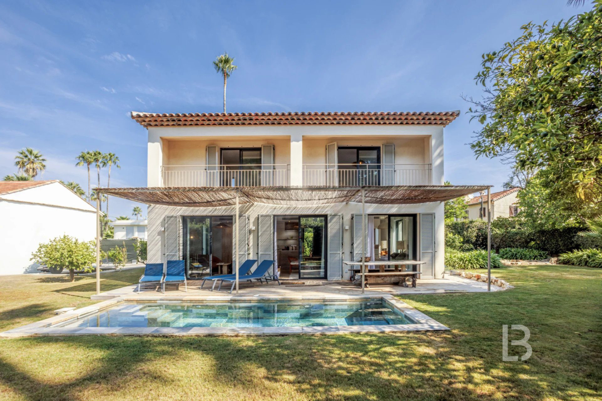 Maison de luxe à vendre à Antibes, 2 980 000 €, Photo 1