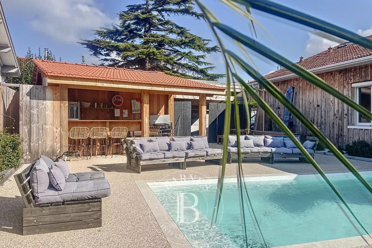 Luxury House for sale in Gujan-Mestras, 675 000 €, Photo 1