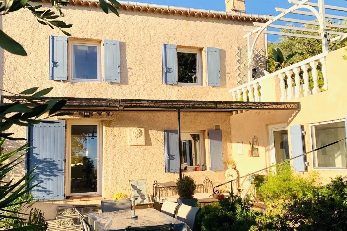 Luxury House for sale in Nice, 965 000 €, Photo 1