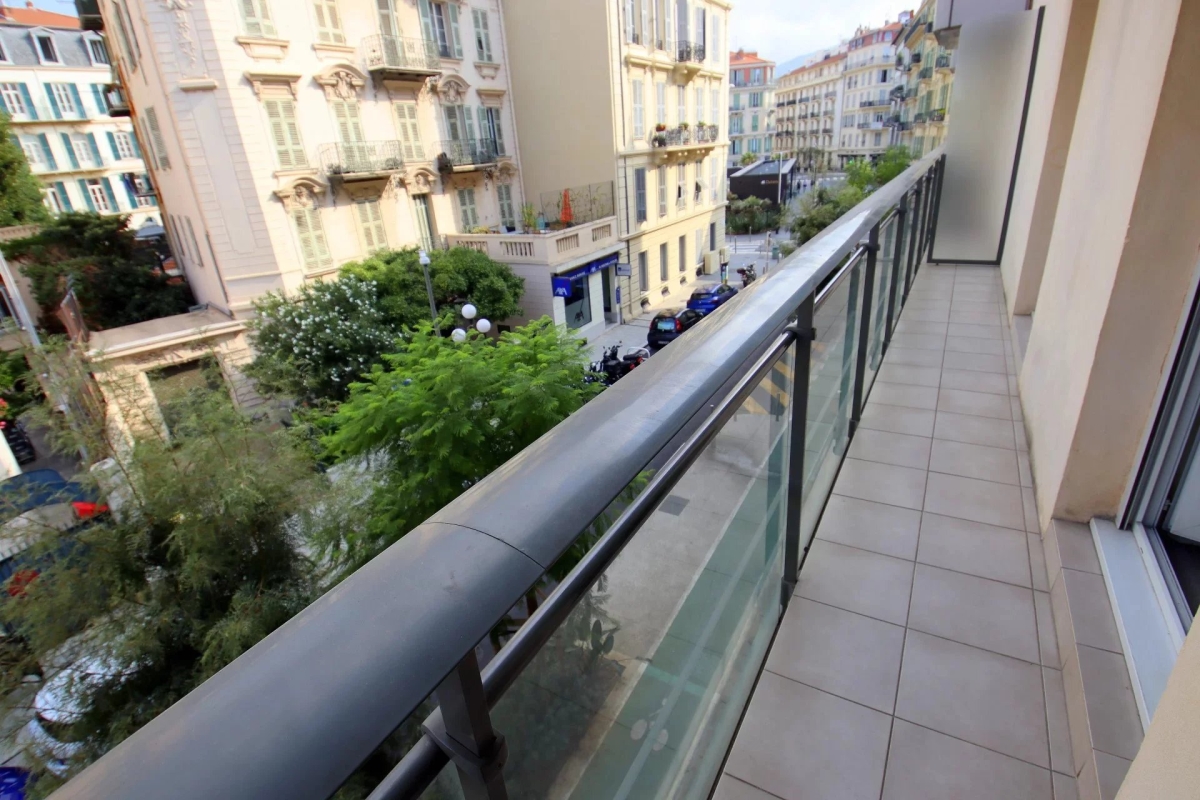 Appartement de luxe à vendre à Nice, 375 000 €, Photo 1