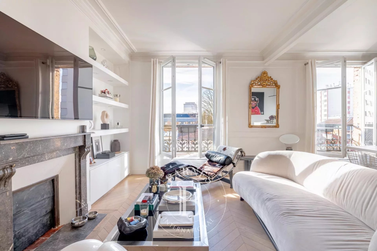 Luxury Apartment for sale in Paris 14Ème, 697 000 €, Photo 2
