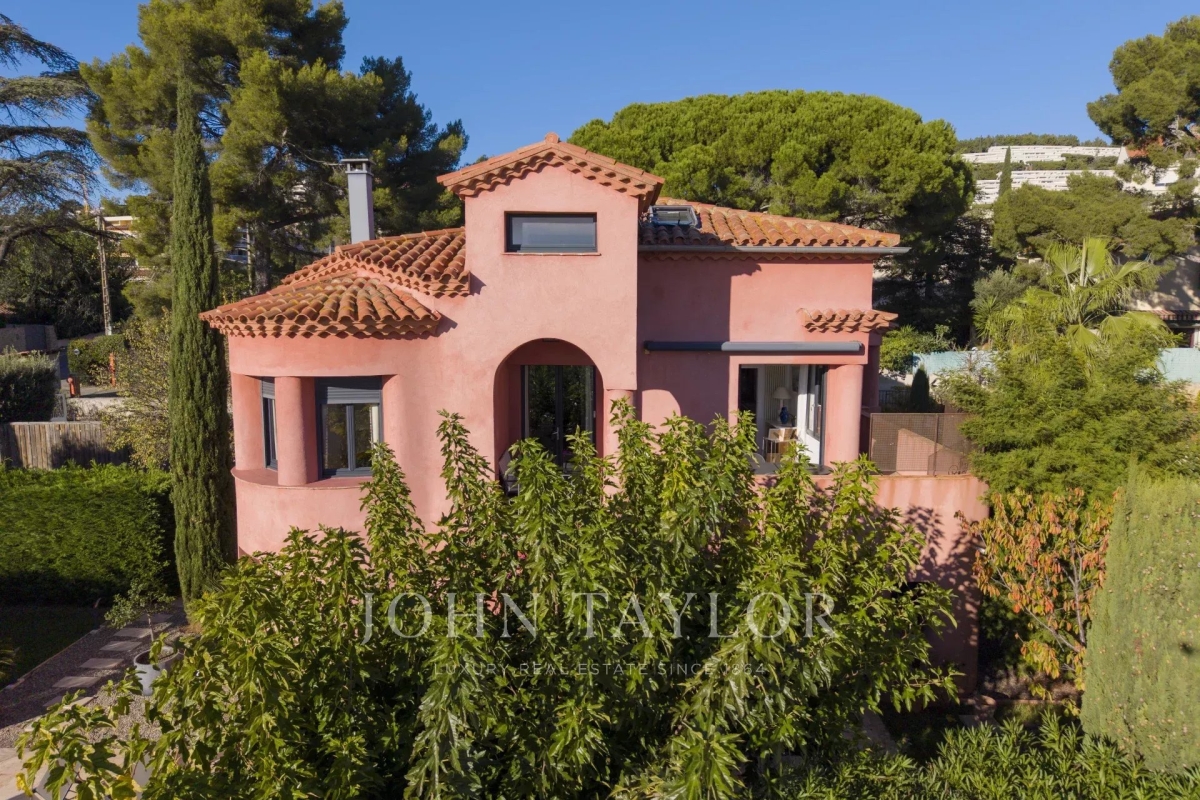 Maison de luxe à vendre à Bandol, 1 450 000 €, Photo 2