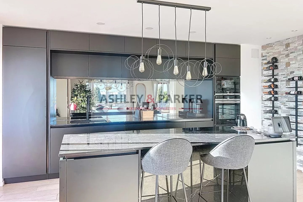 Luxury Apartment for sale in Nice, 940 000 €, Photo 2