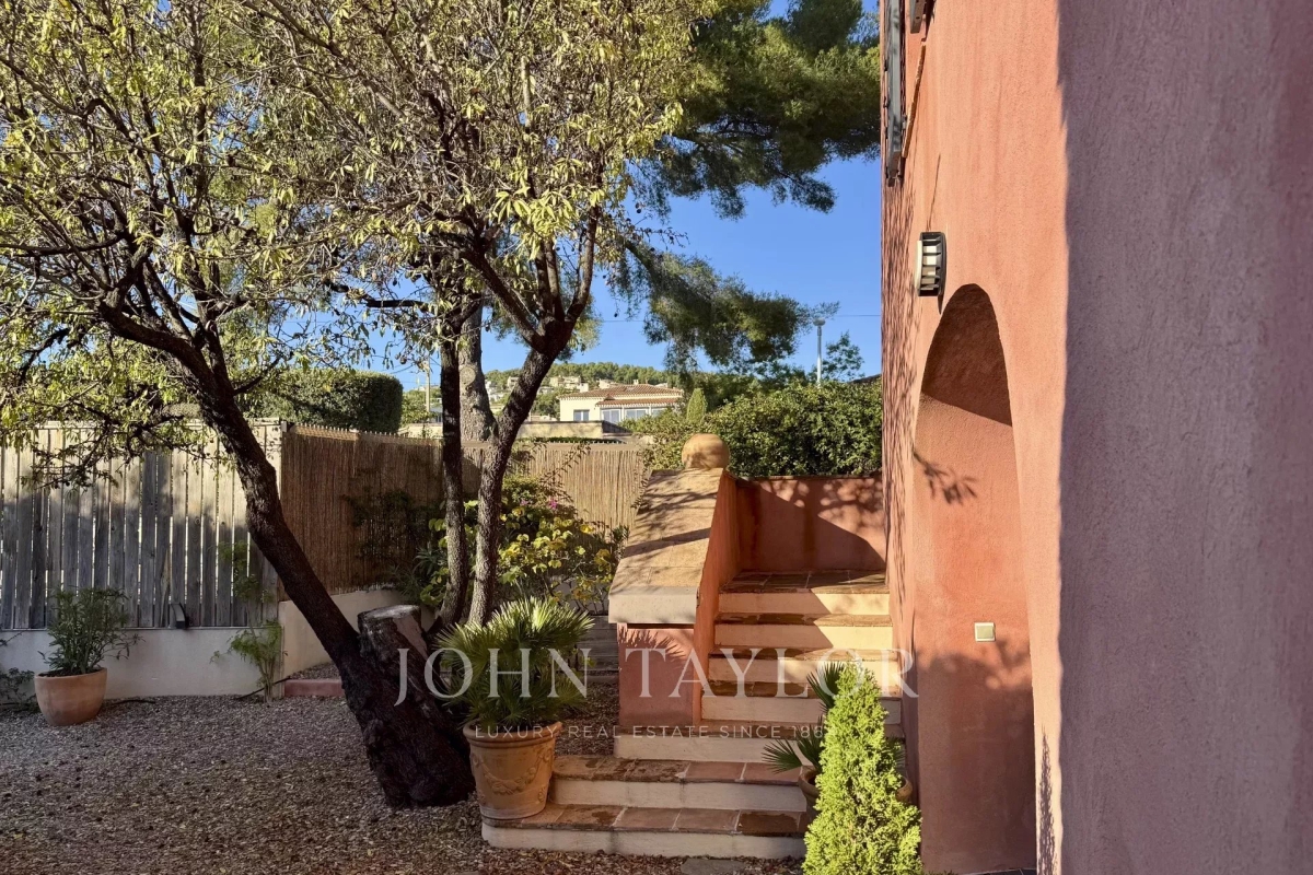 Maison de luxe à vendre à Bandol, 1 450 000 €, Photo 3