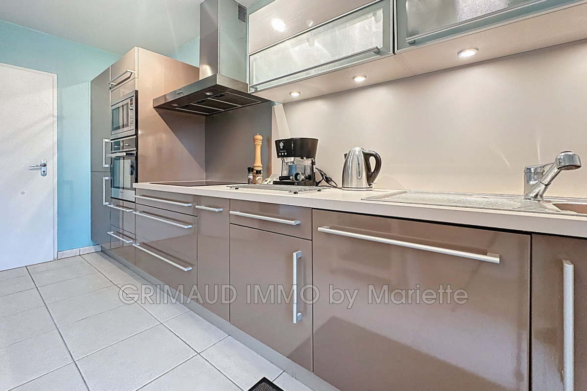 Maison de luxe à vendre à Plan-de-La-Tour, 519 000 €, Photo 3