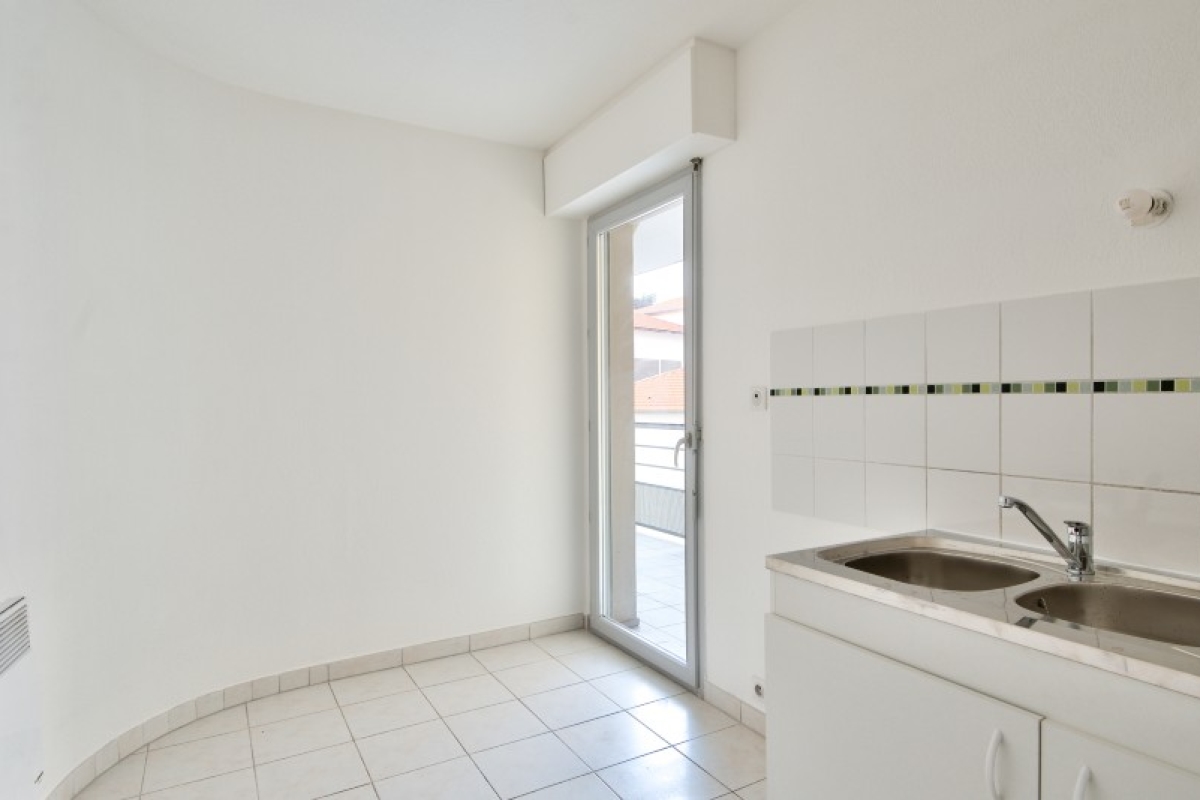Appartement de luxe à vendre à Antibes, 594 000 €, Photo 3