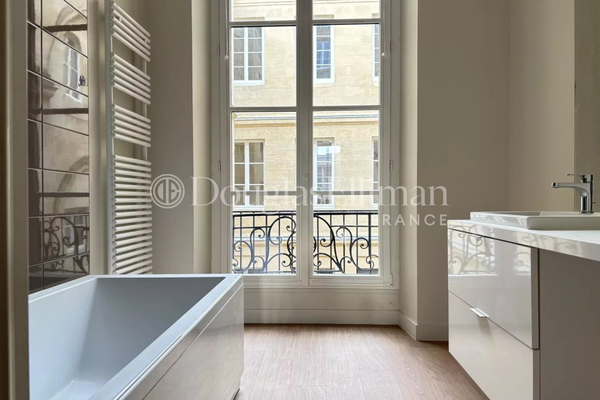 Luxury Apartment for sale in Bordeaux, 719 000 €, Photo 5