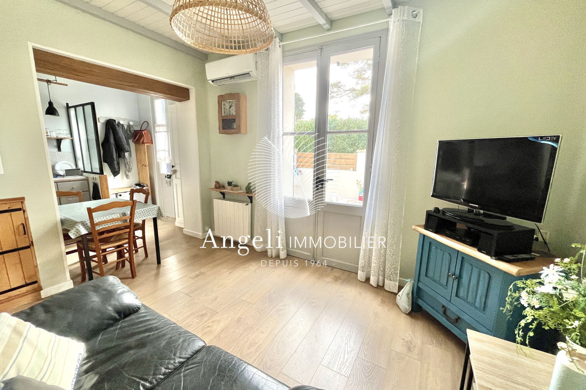 Maison de luxe à vendre à Saint-Aygulf, 275 000 €, Photo 3