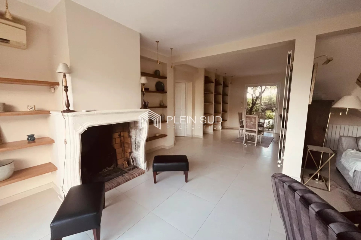 Maison de luxe à vendre à Antibes, 2 150 000 €, Photo 7