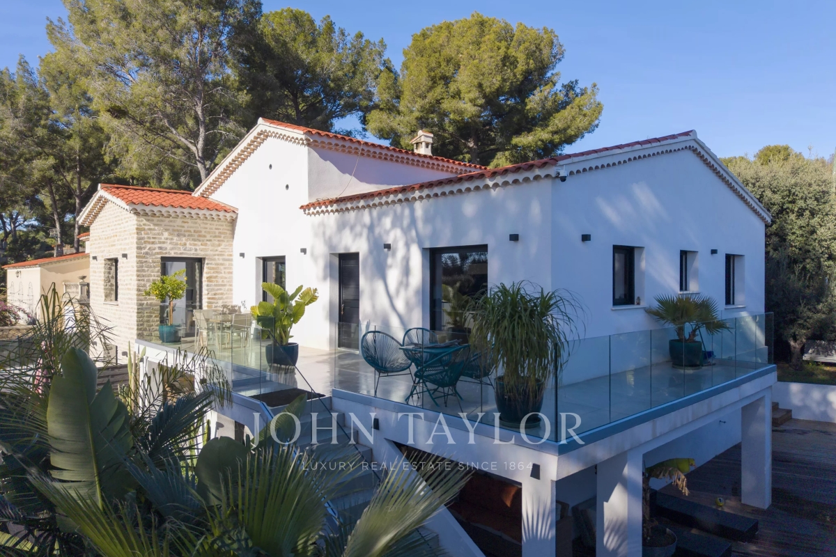 Maison de luxe à vendre à Bandol, 1 590 000 €, Photo 1