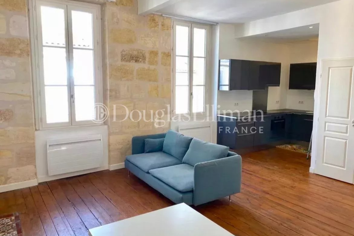 Luxury Apartment for sale in Bordeaux, 382 000 €, Photo 1