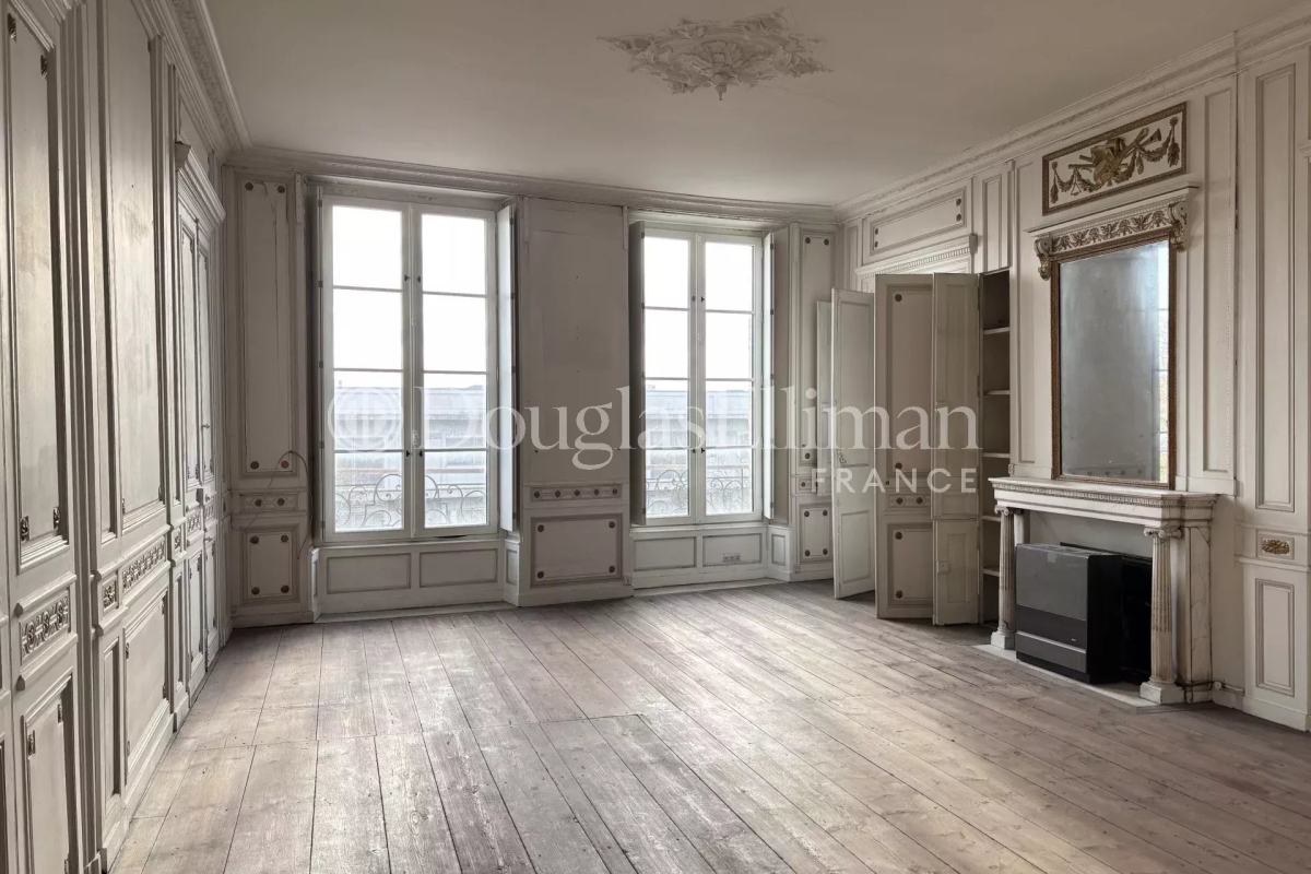 Luxury Apartment for sale in Bordeaux, 440 000 €, Photo 1