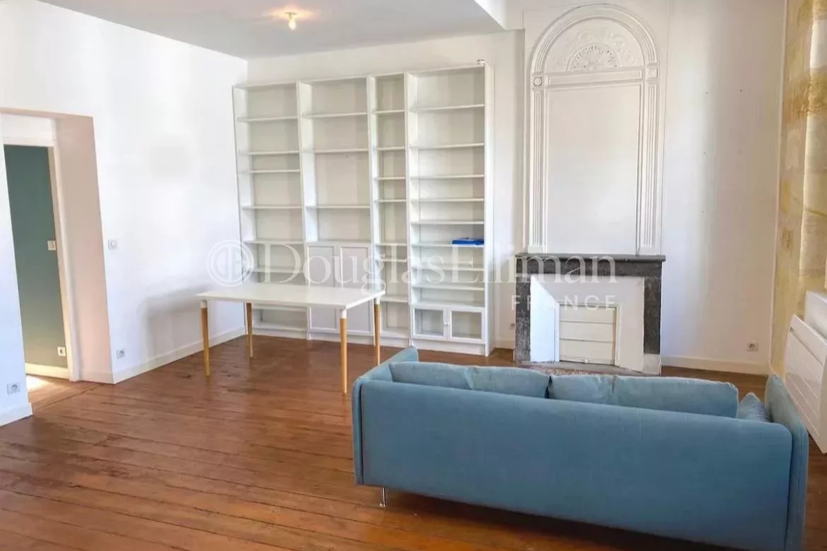 Luxury Apartment for sale in Bordeaux, 382 000 €, Photo 2