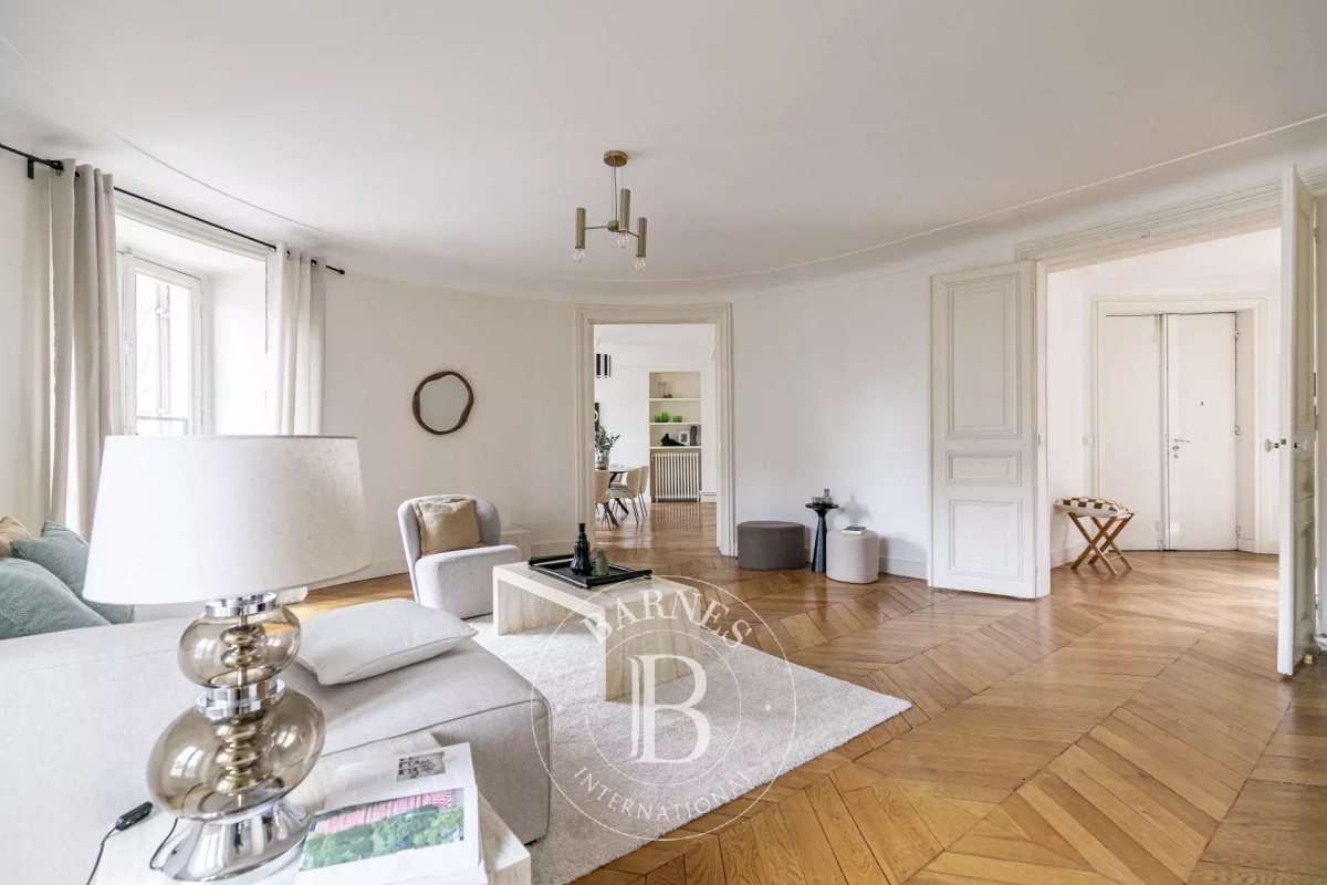 Luxury Apartment for sale in Paris 17Ème, 1 750 000 €, Photo 3