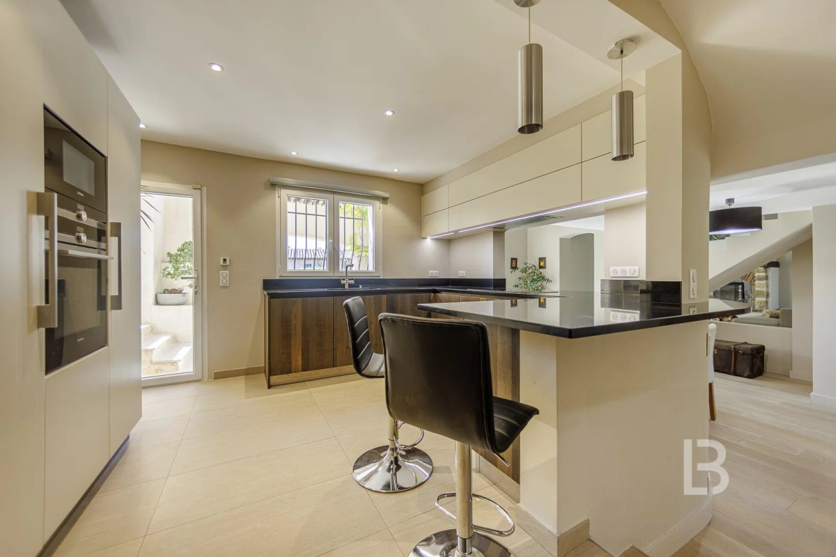 Maison de luxe à vendre à Le Rouret, 1 245 000 €, Photo 3