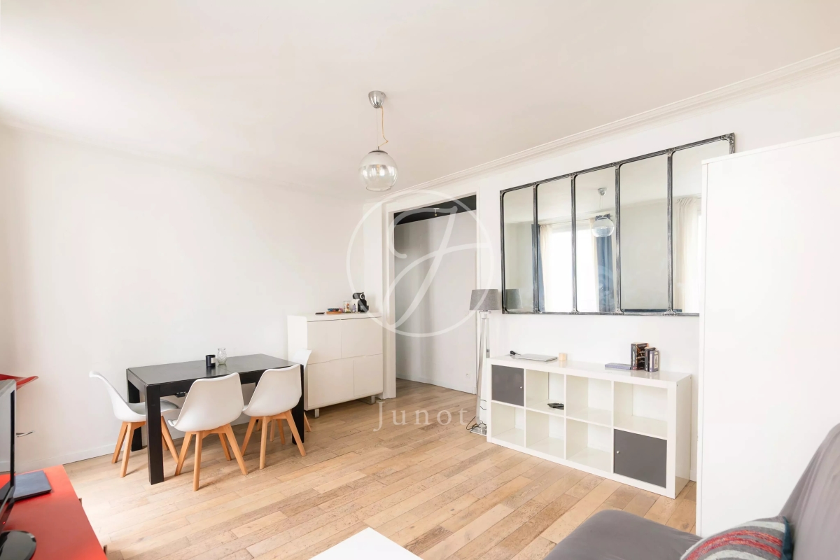 Appartement de luxe à vendre à Paris 18Ème, 530 000 €, Photo 3