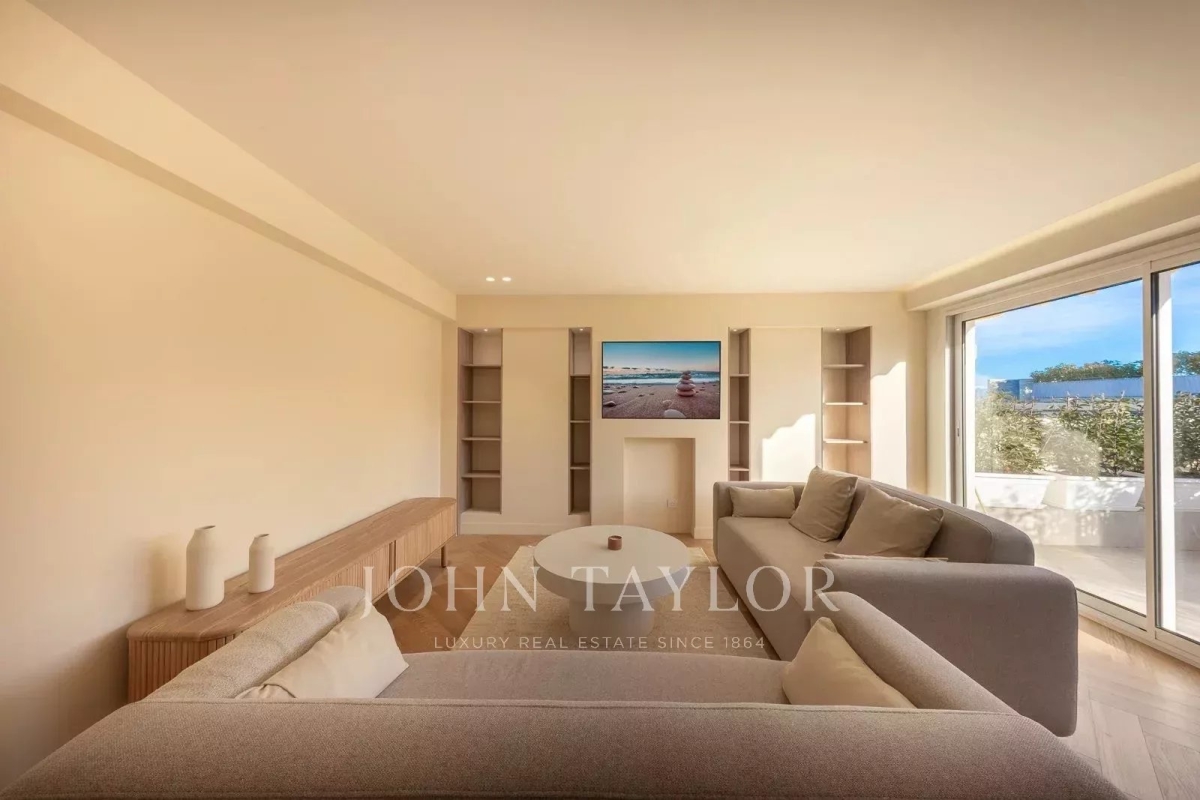 Luxury Apartment for sale in Antibes, 1 097 000 €, Photo 5