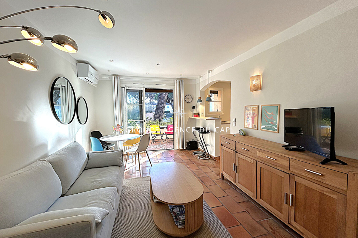 Luxury Apartment for sale in Les Issambres, 235 000 €, Photo 5