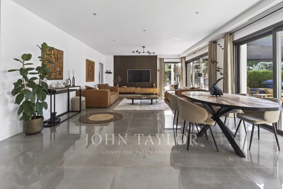 Maison de luxe à vendre à Saint-Cyr-sur-Mer, 1 750 000 €, Photo 5