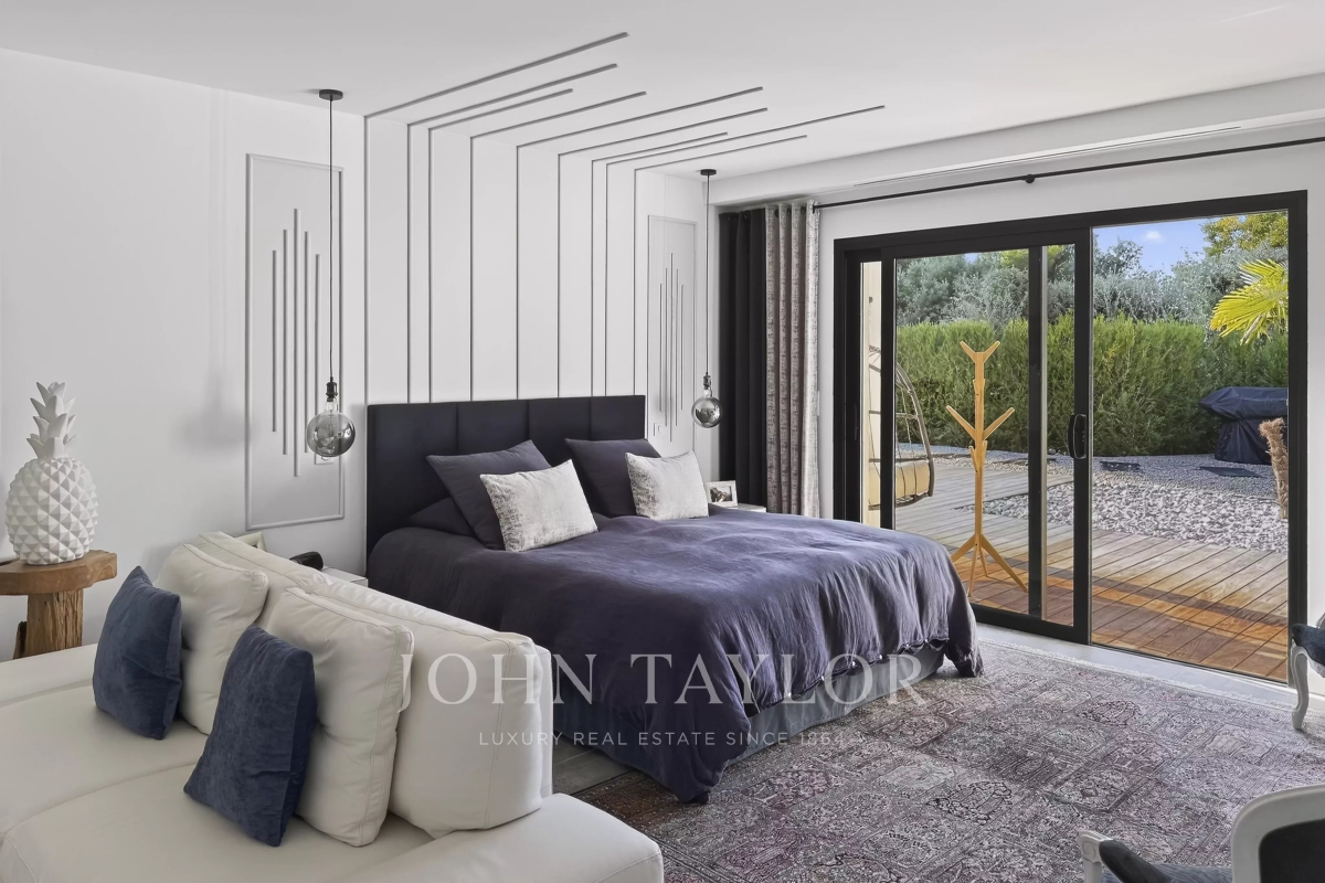 Maison de luxe à vendre à Saint-Cyr-sur-Mer, 1 750 000 €, Photo 7