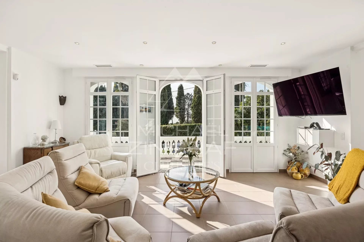 Maison de luxe à vendre à Antibes, 1 680 000 €, Photo 5