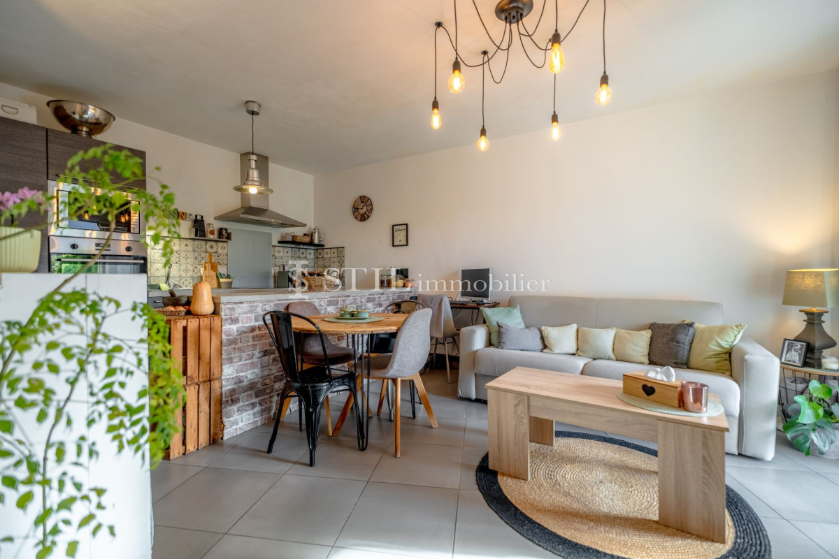 Luxury Apartment for sale in Sainte-Maxime, 385 000 €, Photo 2