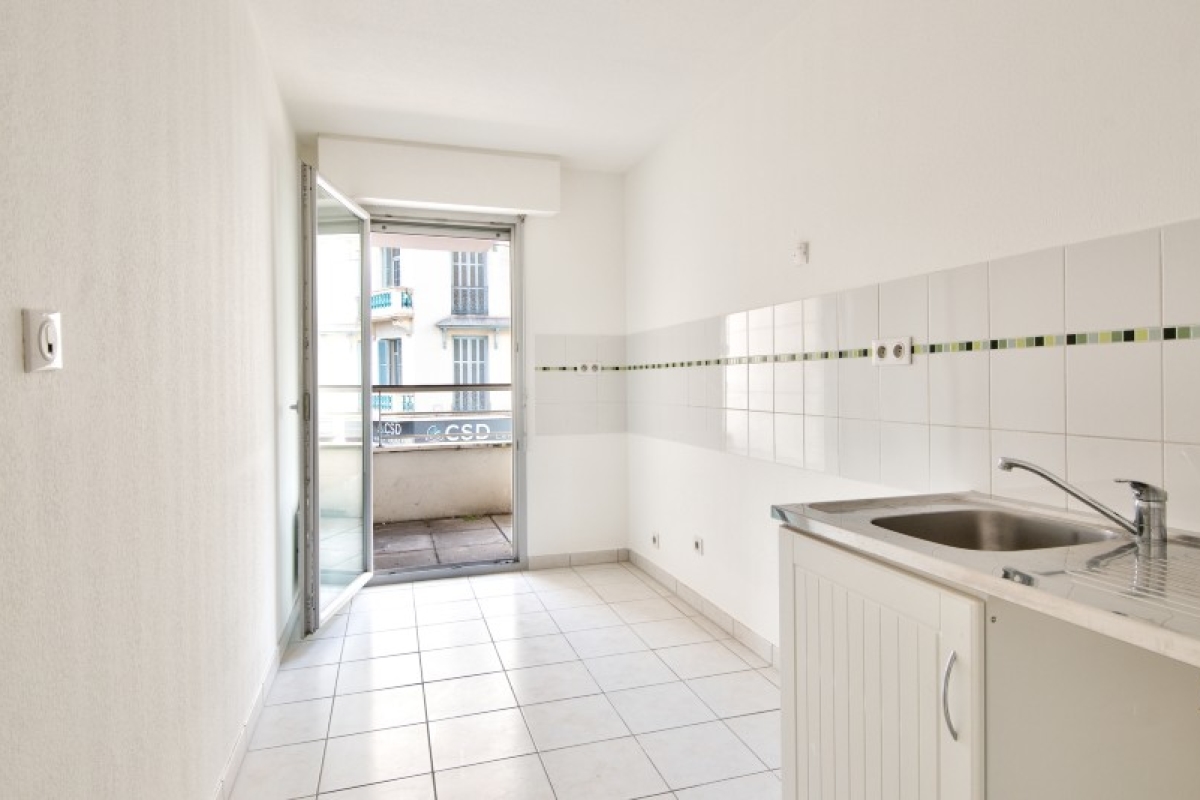 Appartement de luxe à vendre à Antibes, 364 000 €, Photo 5