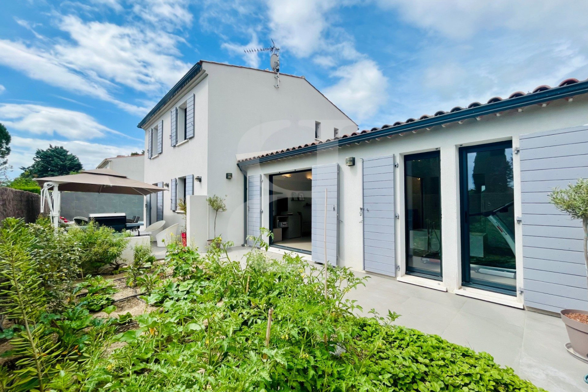 Luxury House for sale in Maussane les Alpilles, 995 000 €, Photo 1