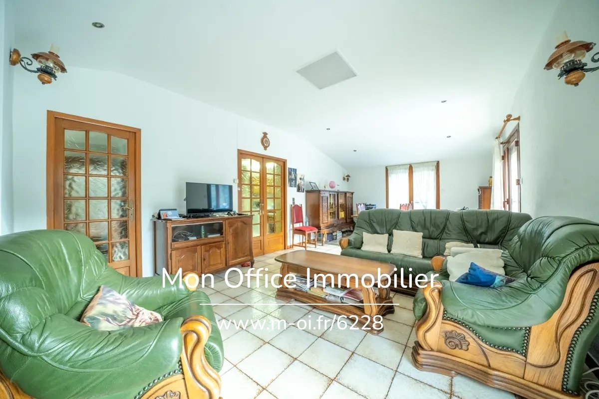 Maison de luxe à vendre à Mimet, 430 000 €, Photo 1