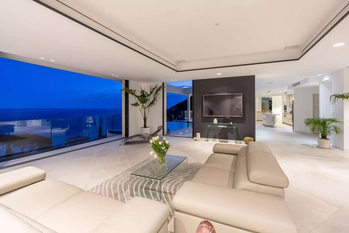 Maison de luxe à louer à Èze, 36 000 €, Photo 3