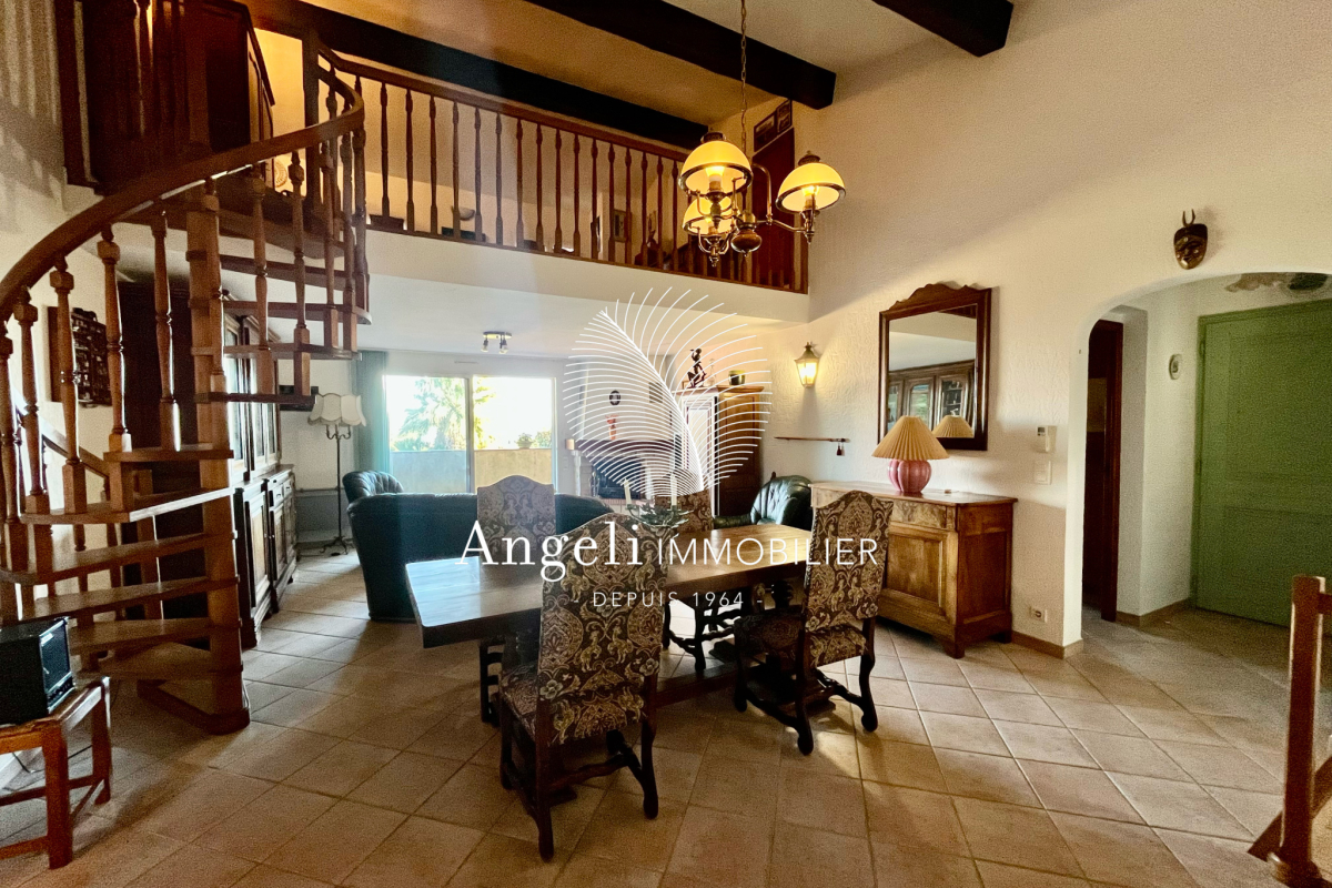 Luxury House for sale in Saint-Aygulf, 680 000 €, Photo 4