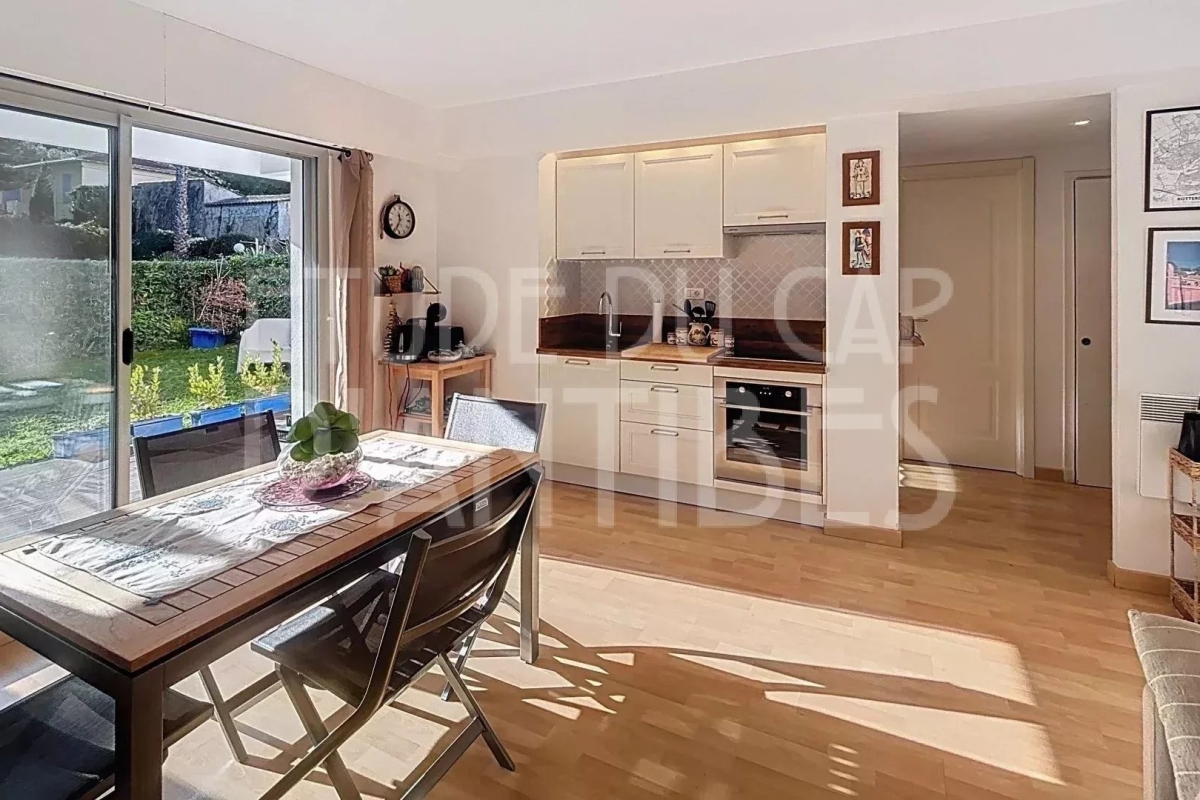 Appartement de luxe à vendre à Cap d'Antibes, 299 000 €, Photo 1