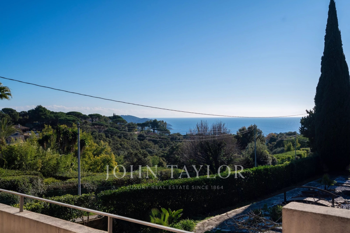 Luxury House for sale in La Croix-Valmer, 1 590 000 €, Photo 1