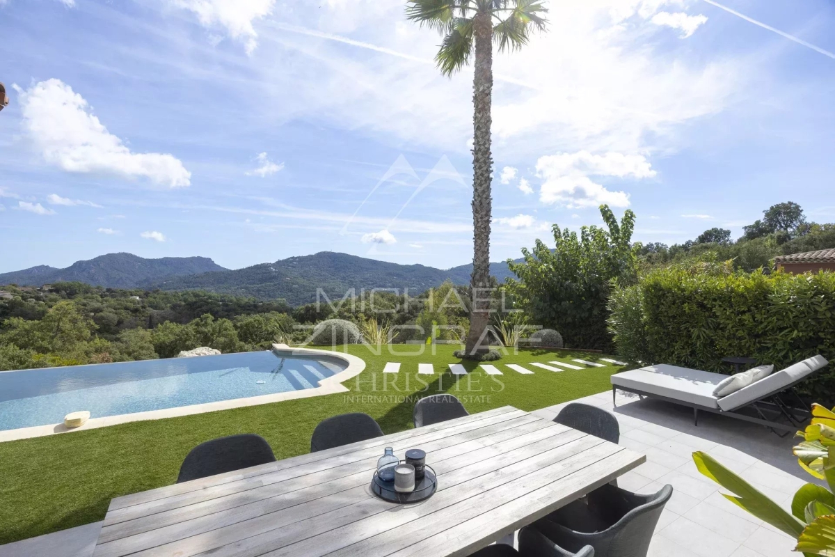 Maison de luxe à vendre à Les Adrets de l'Esterel, 1 950 000 €, Photo 2