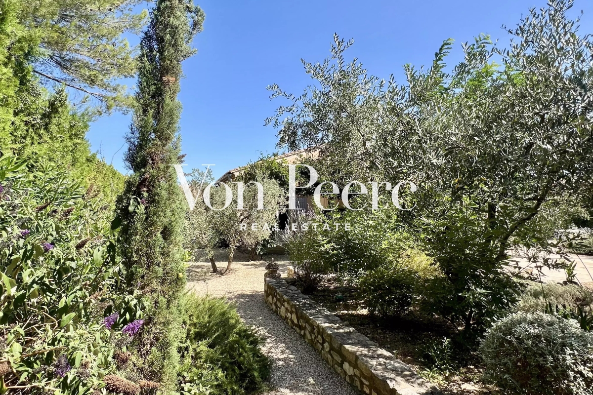 Maison de luxe à vendre à Saint-Rémy-de-Provence, 1 680 000 €, Photo 2