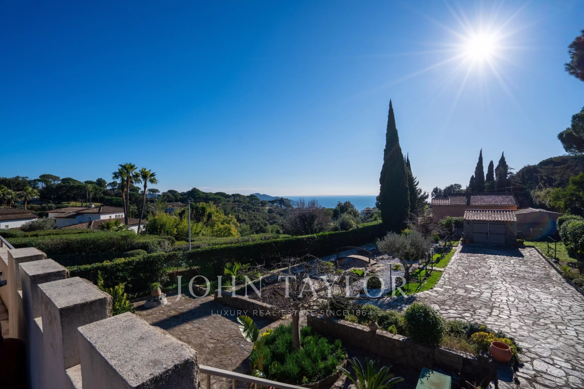 Luxury House for sale in La Croix-Valmer, 1 260 000 €, Photo 4