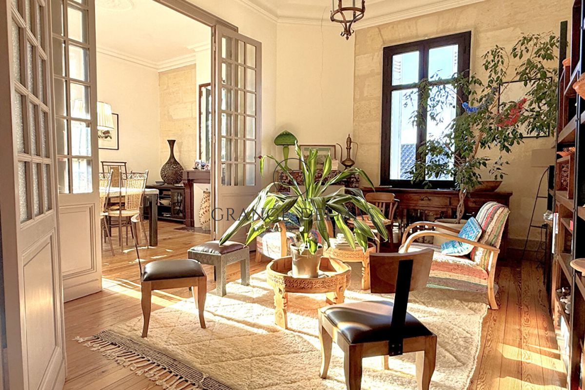 Maison de luxe à vendre à Bordeaux, 650 000 €, Photo 1